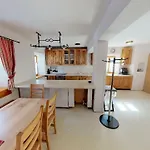 Apartmaji Pri Marodnu