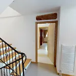 Apartmaji Pri Marodnu アパート *