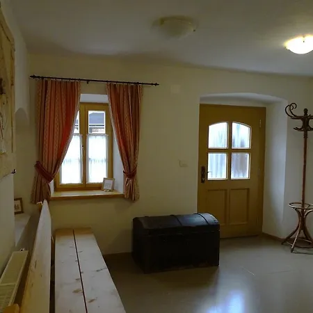 Apartmaji Pri Marodnu בוהין