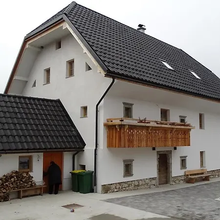 Apartmaji Pri Marodnu * Bohinj