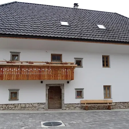 Apartmaji Pri Marodnu