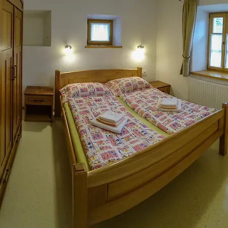 Apartmaji Pri Marodnu Apartment
