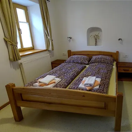 Apartmaji Pri Marodnu