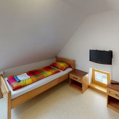 Apartman Apartmaji Pri Marodnu *