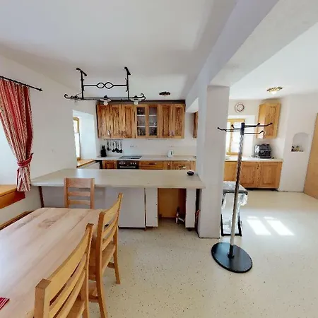 Apartmaji Pri Marodnu