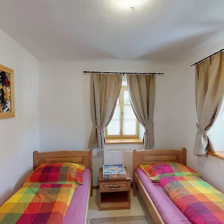 Apartmaji Pri Marodnu