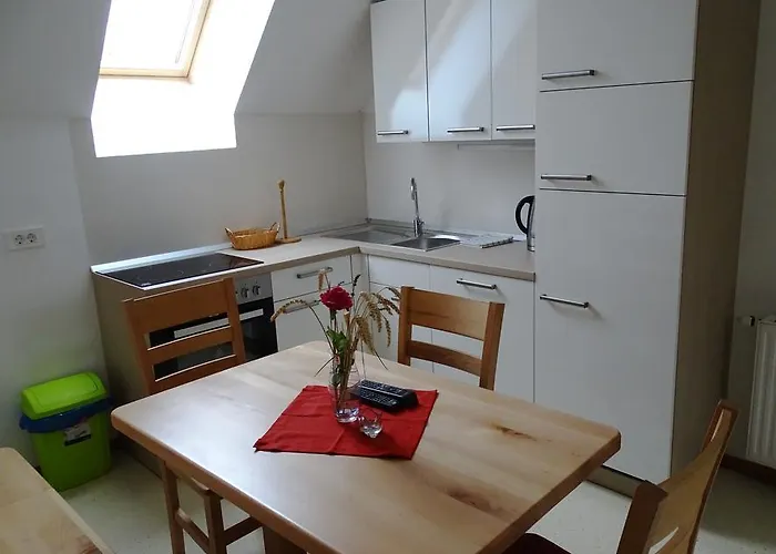 Apartma Apartmaji Pri Marodnu