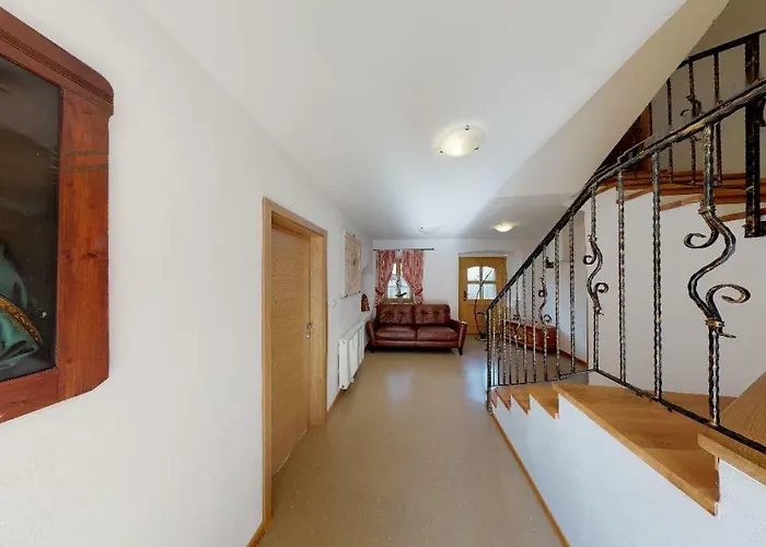 Apartmaji Pri Marodnu *