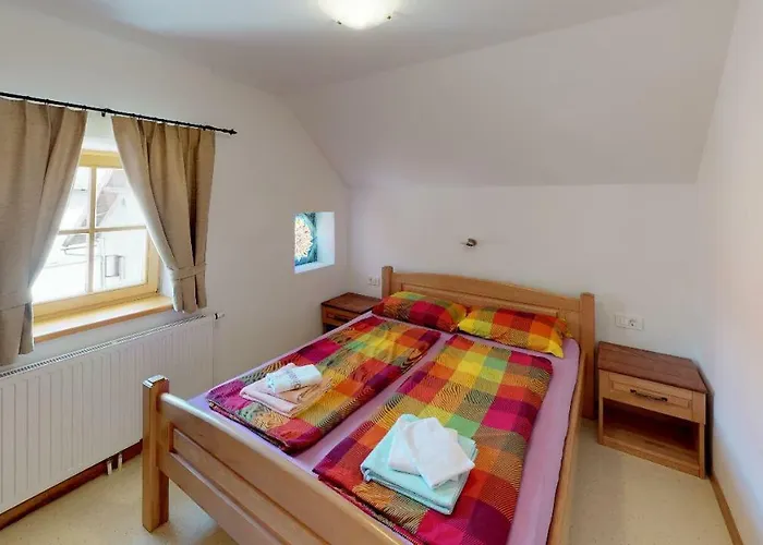 Apartma Apartmaji Pri Marodnu