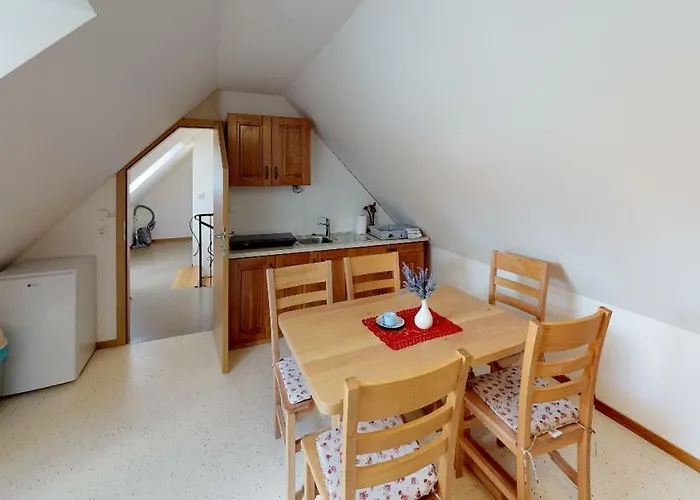 Apartmaji Pri Marodnu Apartma